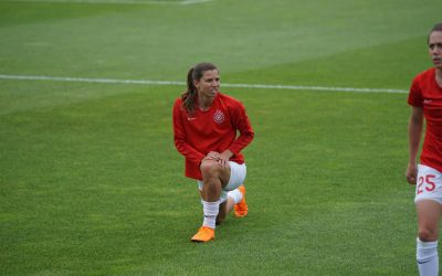 Waarom sportende vrouwen hun knie extra moeten trainen